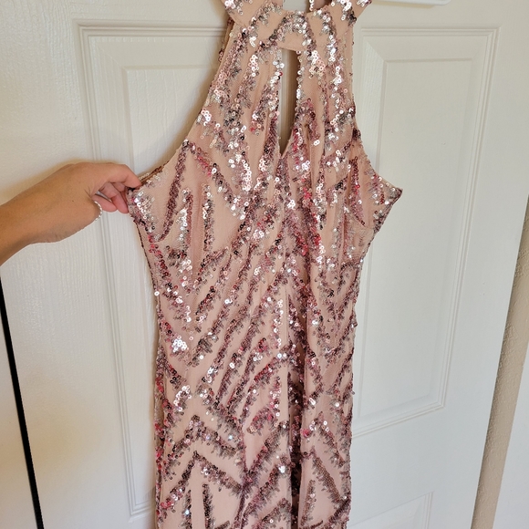 Windsor pink sequence dress - Picture 3 of 15